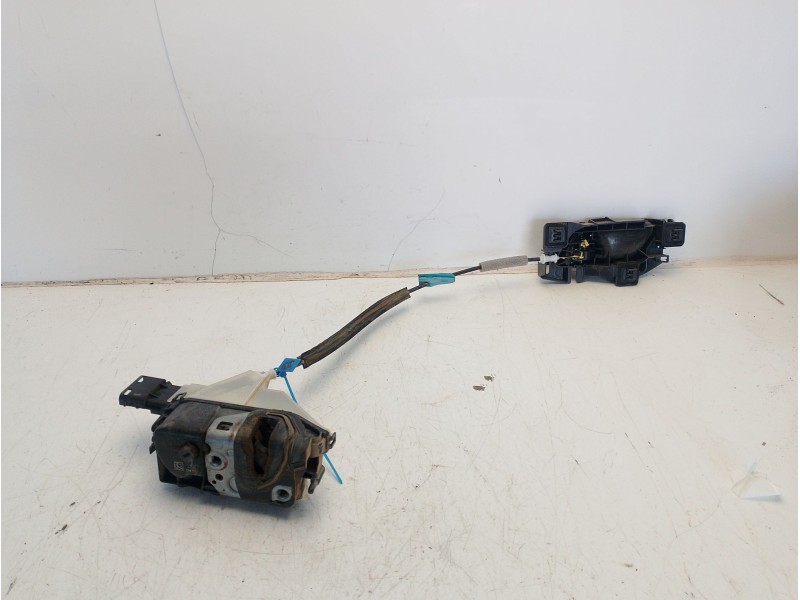 Recambio de cerradura puerta delantera derecha para toyota proace verso referencia OEM IAM SU001A9681  
