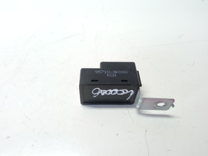 Recambio de modulo electronico para hyundai ix35 comfort 2wd referencia OEM IAM 957103K000  