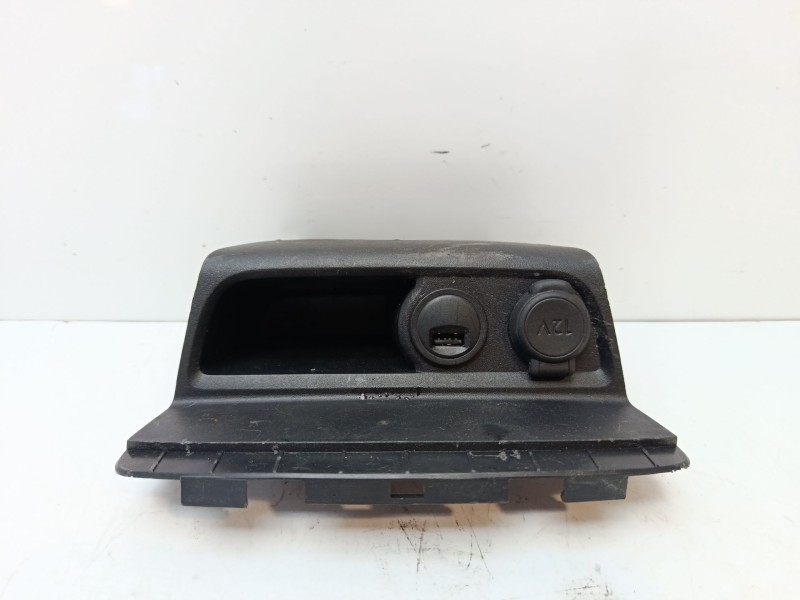 Recambio de moldura para peugeot 2008 i (cu_) 1.5 bluehdi 100 referencia OEM IAM 9674655277  