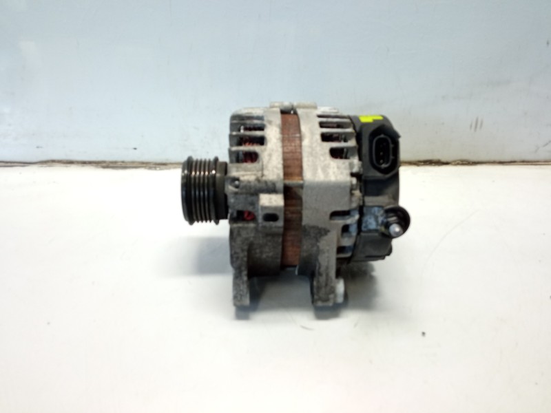 Recambio de alternador para hyundai i30 1.4 cat referencia OEM IAM 373002A850 2611067 