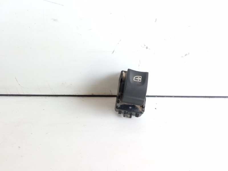 Recambio de mando elevalunas delantero derecho para renault megane iii sport tourer dynamique referencia OEM IAM 809600018R  