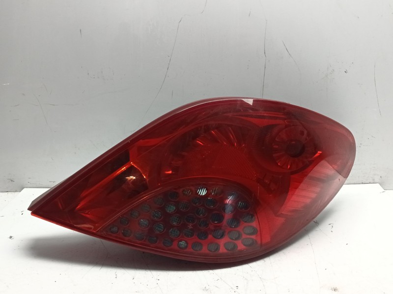 Recambio de piloto trasero derecho para peugeot 207/207+ (wa_, wc_) 1.4 hdi referencia OEM IAM 6351Y7  
