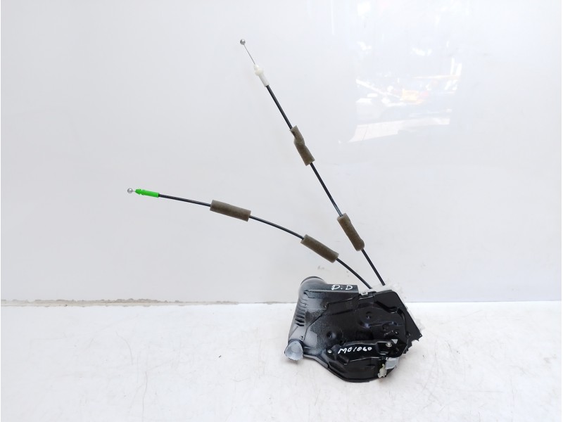 Recambio de cerradura puerta delantera derecha para toyota yaris referencia OEM IAM 69030K0040  