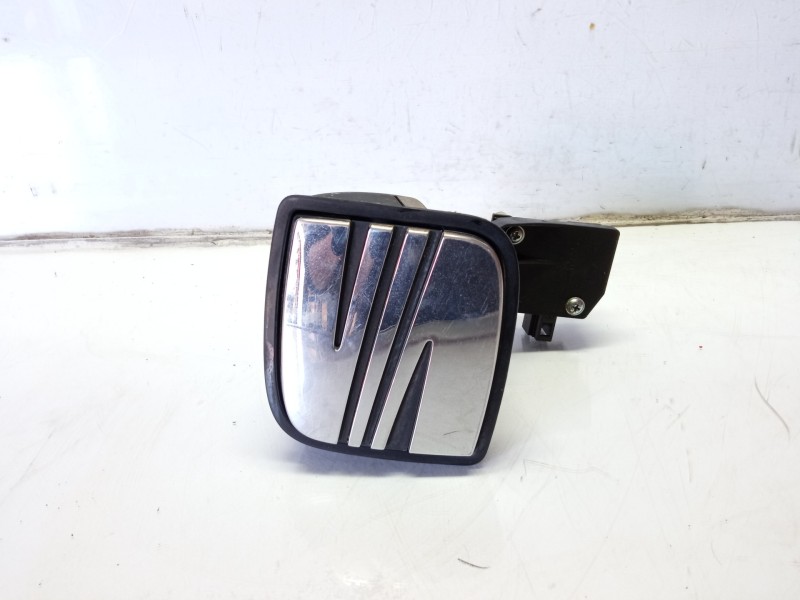 Recambio de bombin porton trasero para seat ibiza (6l1) referencia OEM IAM 6L6827573B  