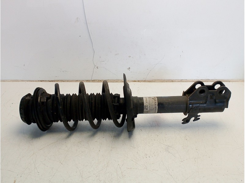 Recambio de amortiguador delantero derecho para toyota yaris cross (mxp_) 1.5 (mxpb10) referencia OEM IAM 485100DG20  
