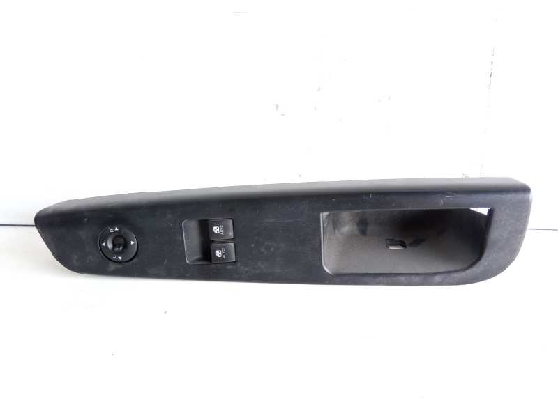 Recambio de mando elevalunas delantero izquierdo para kia cee´d active referencia OEM IAM 935701H020  