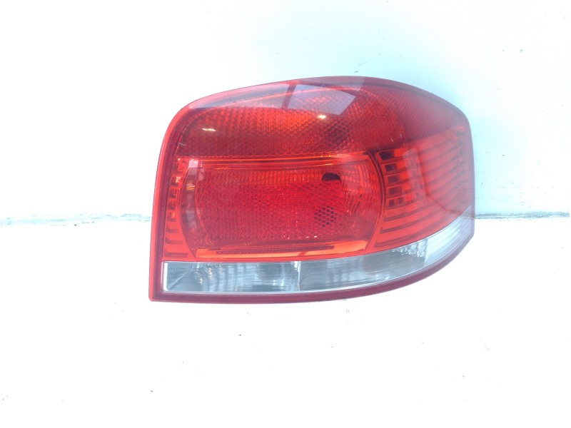 Recambio de piloto trasero derecho para audi a3 (8p) 2.0 tdi ambiente referencia OEM IAM 8P0945096  