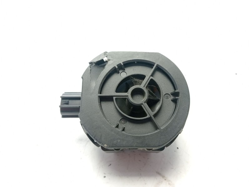 Recambio de claxon para toyota rav4 referencia OEM IAM 8657042030  