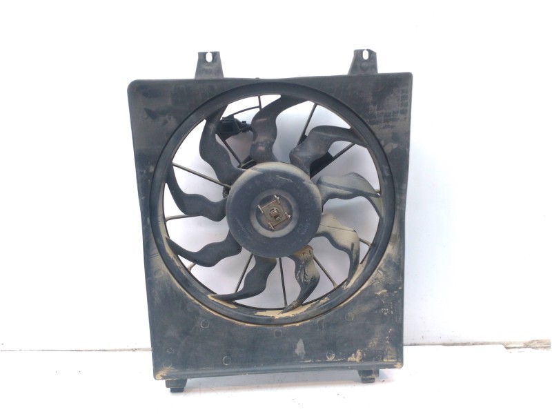 Recambio de electroventilador para hyundai santa fé ii furgoneta/suv (cm) crdi 4x4 referencia OEM IAM 977302B200  