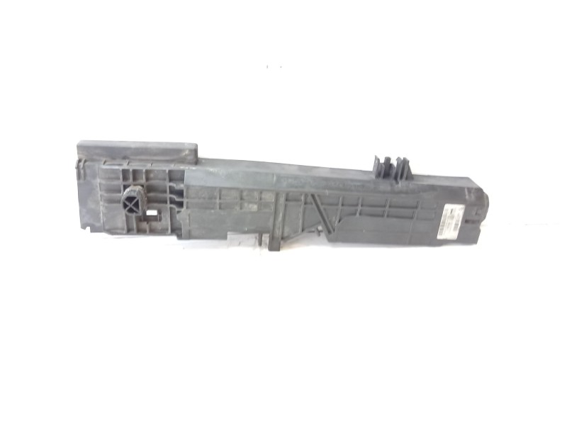 Recambio de molduras delanteras para bmw 1 (f20) 116 d referencia OEM IAM 17117600536  