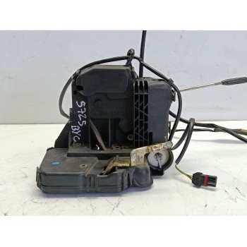 CERRADURA PUERTA DELANTERA IZQUIERDA A2037200135 