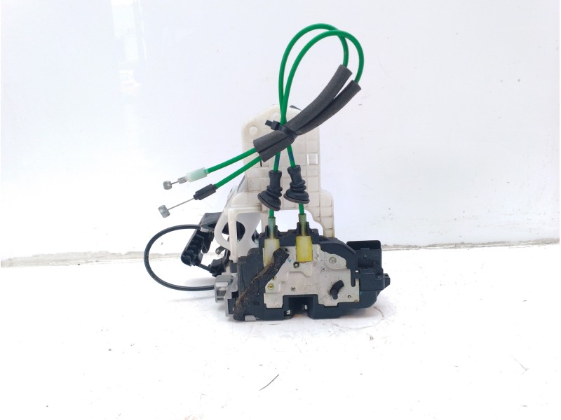 Recambio de cerradura puerta trasera izquierda para hyundai i30cw 1.6 crdi cat referencia OEM IAM 814102L000  