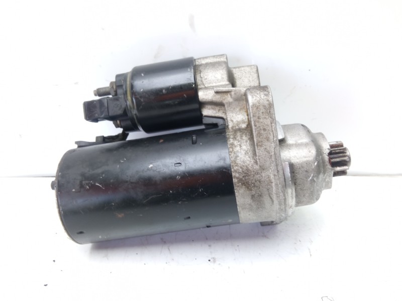 Recambio de motor arranque para volkswagen polo (9n1) 1.9 sdi referencia OEM IAM 0001125051  