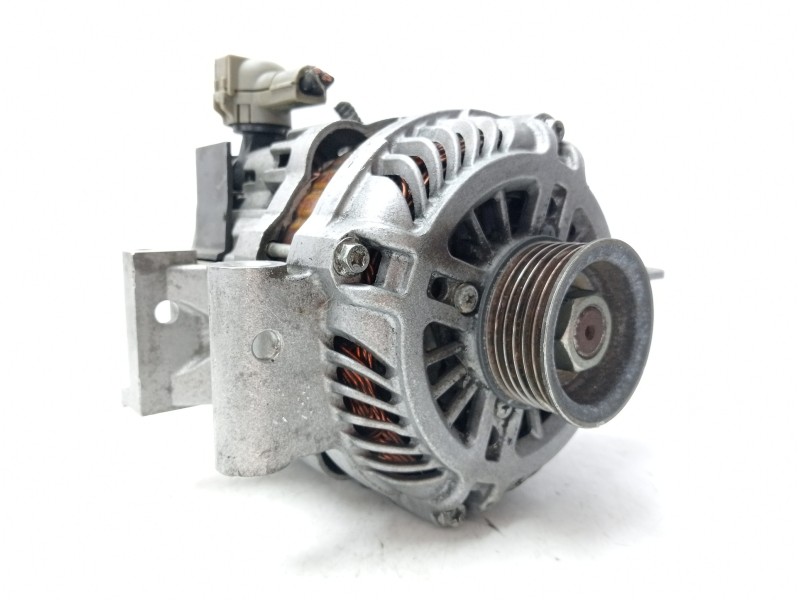 Recambio de alternador para mazda 6 berlina (gg) 2.3 cat referencia OEM IAM L81318300 L813 A3TG0091