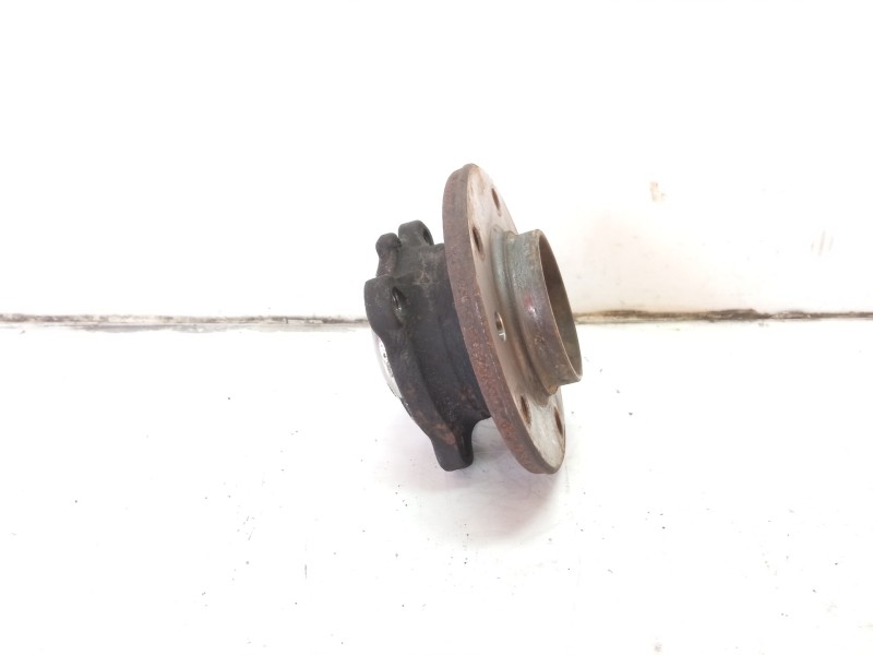 Recambio de buje para bmw serie 3 coupe (e92) 335i referencia OEM IAM 31216765157  