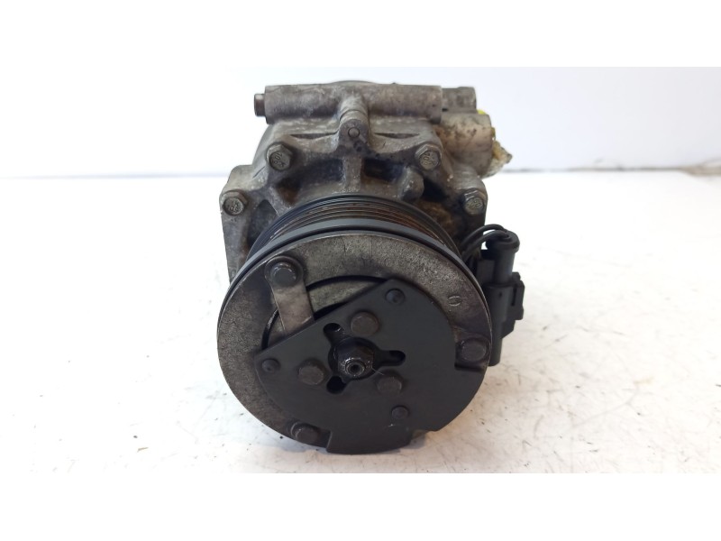 Recambio de compresor aire acondicionado para ford fiesta (cb1) 1.25 16v cat referencia OEM IAM 1763935  