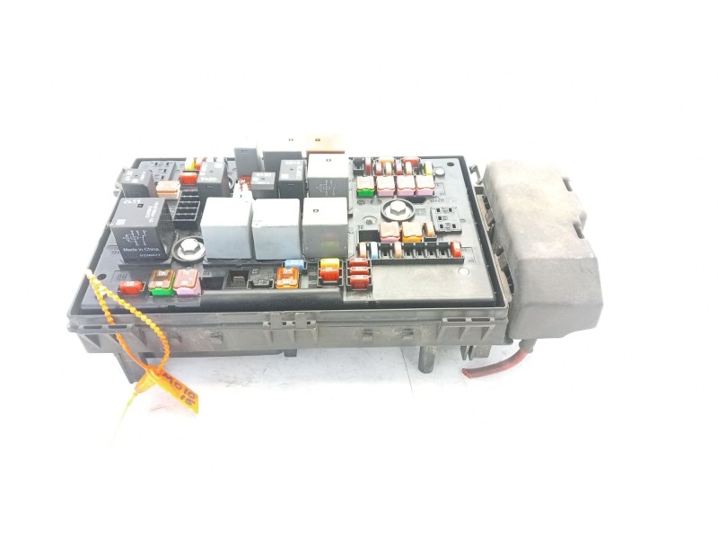 Recambio de caja reles / fusibles para opel astra j (p10) 2.0 cdti (68) referencia OEM IAM 13313208  