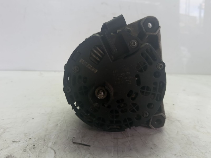 Recambio de alternador para ford mondeo berlina (ge) referencia OEM IAM 1478608  BOSCH:0121615028