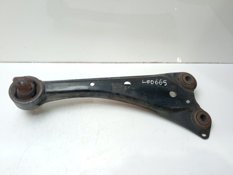 Recambio de brazo suspension inferior trasero derecho para lexus ct 200h referencia OEM IAM 4876012010  