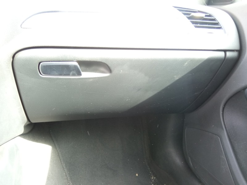 Recambio de guantera para audi a4 ber. (b8) básico referencia OEM IAM 8K0882601C  