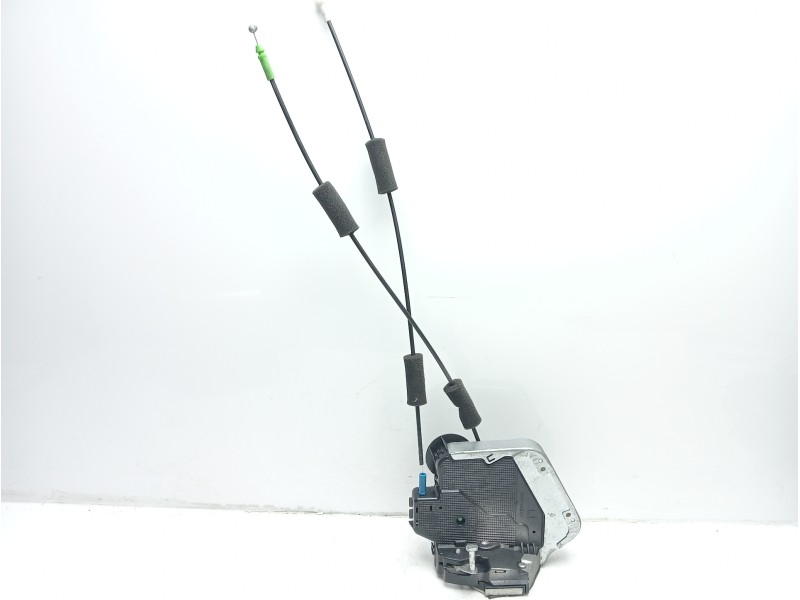 Recambio de cerradura puerta trasera izquierda para lexus rx 400h referencia OEM IAM 6906060070  