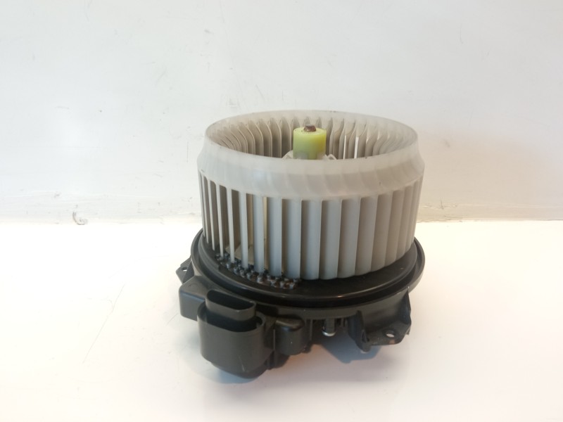 Recambio de ventilador calefaccion para toyota yaris 1.5 16v cat referencia OEM IAM 871030D220 871030D220 