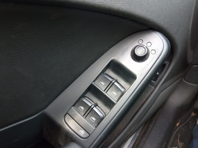 Recambio de mando elevalunas delantero izquierdo para audi a4 ber. (b8) básico referencia OEM IAM 8K0959851DV10  