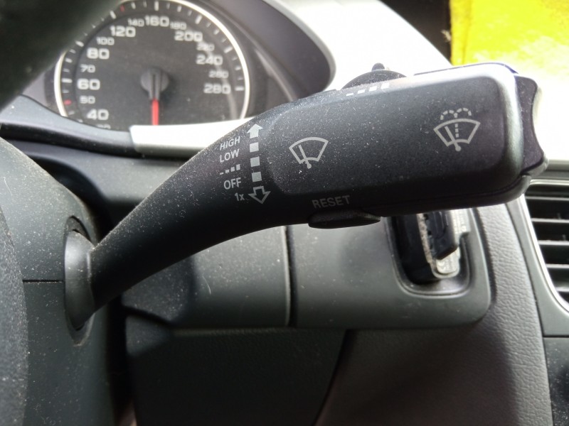 Recambio de mando limpia para audi a4 ber. (b8) básico referencia OEM IAM 8D9953503D  