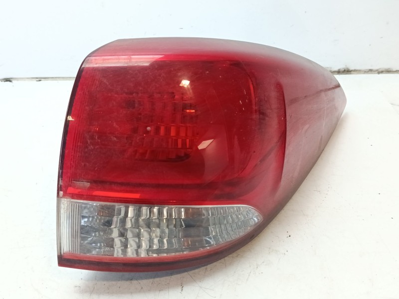 Recambio de piloto trasero derecho para kia carens ( ) referencia OEM IAM 92402A4010  