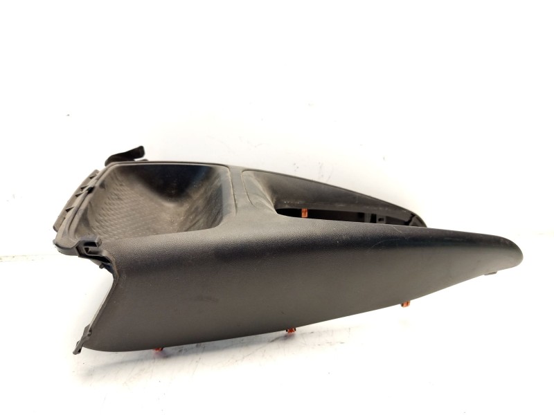 Recambio de moldura para toyota corolla (e21) referencia OEM IAM 5883102060C2  