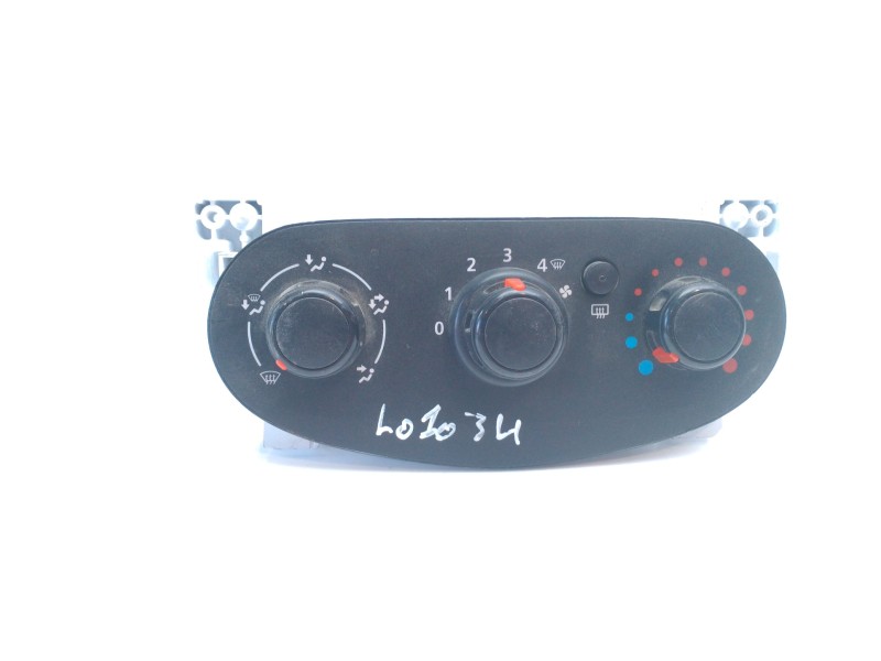 Recambio de mando calefaccion / aire acondicionado para dacia sandero ambiance referencia OEM IAM A42303300  