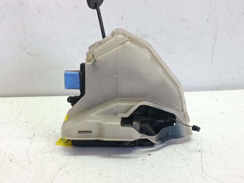 Recambio de cerradura puerta trasera izquierda para volkswagen golf v (1k1) 1.4 tsi referencia OEM IAM 7L0839015D  