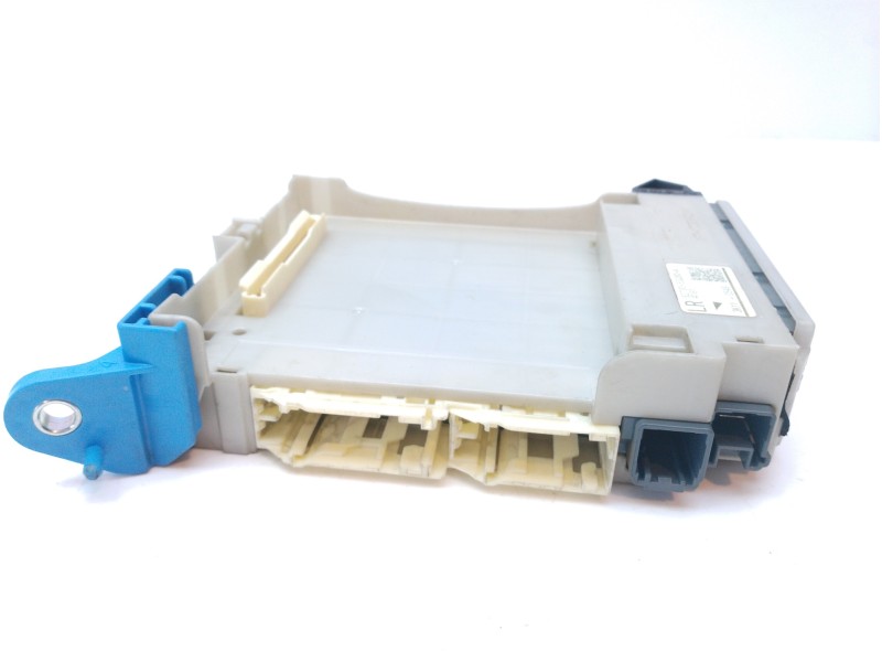 Recambio de caja reles / fusibles para lexus is 2.5 16v cat (híbrido) referencia OEM IAM 8273053J30A  