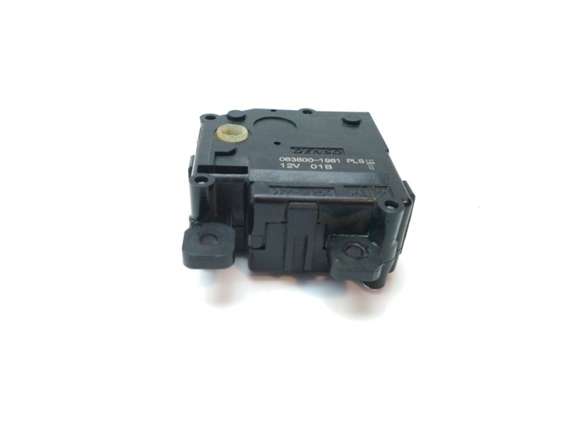 Recambio de motor apertura trampillas climatizador para lexus rc referencia OEM IAM 0638001981  