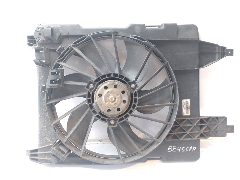 Recambio de electroventilador para renault scenic ii 2.0 referencia OEM IAM 7701071863 8200151465 
