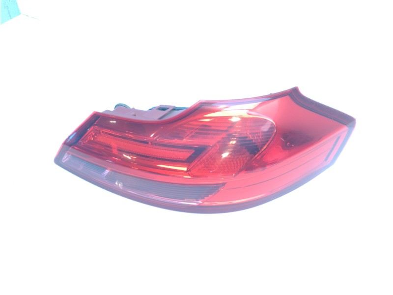 Recambio de piloto trasero derecho para opel insignia sports tourer edition referencia OEM IAM 13226857 13277878 