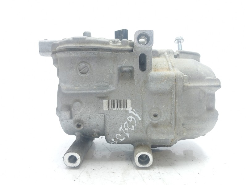 Recambio de compresor aire acondicionado para toyota yaris 1.5 16v cat referencia OEM IAM 8837052012  