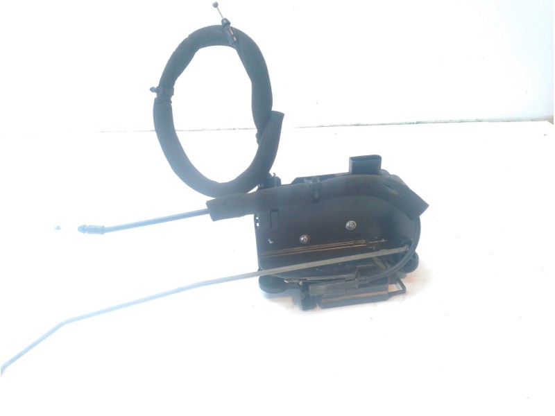 Recambio de cerradura puerta delantera izquierda para iveco daily furgón 2.3 diesel referencia OEM IAM 5801529301  