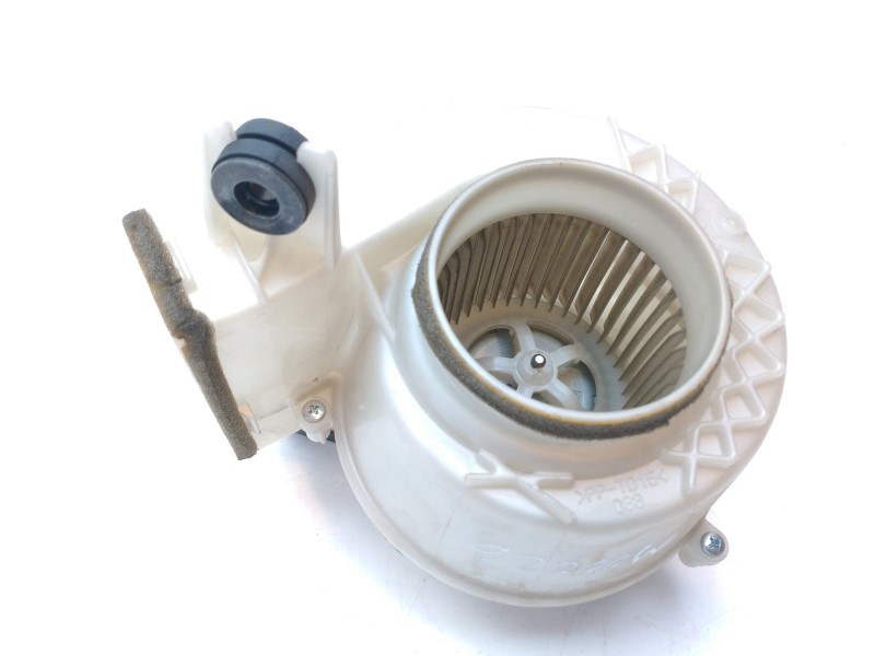 Recambio de ventilador calefaccion para lexus is 2.5 16v cat (híbrido) referencia OEM IAM G923053010  