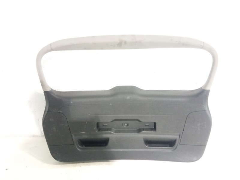 Recambio de guarnecido porton trasero para hyundai i30 1.4 cat referencia OEM IAM 51497414937 51497403901 