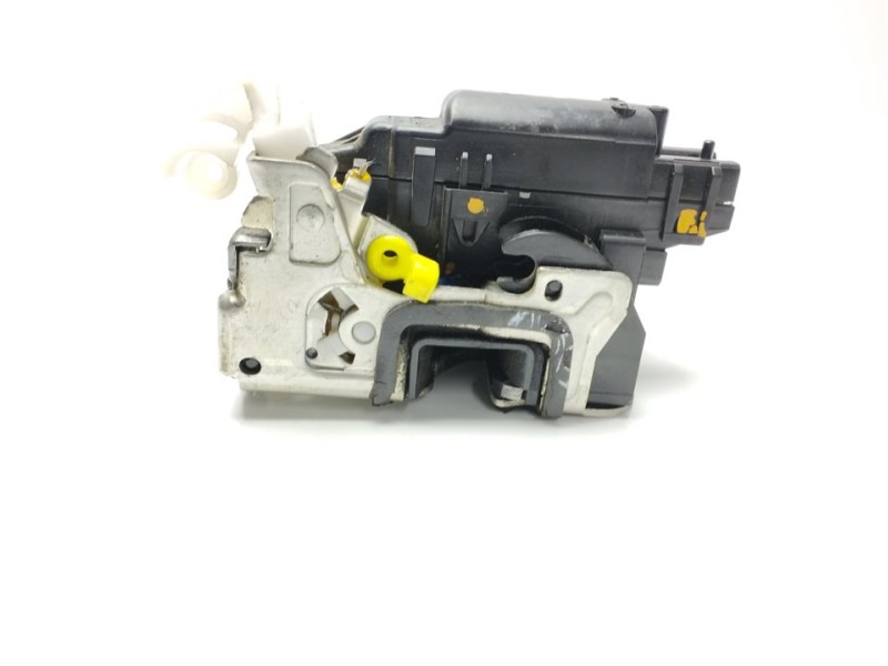 Recambio de cerradura puerta trasera izquierda para dacia lodgy 1.2 16v tce cat referencia OEM IAM 825032860R  