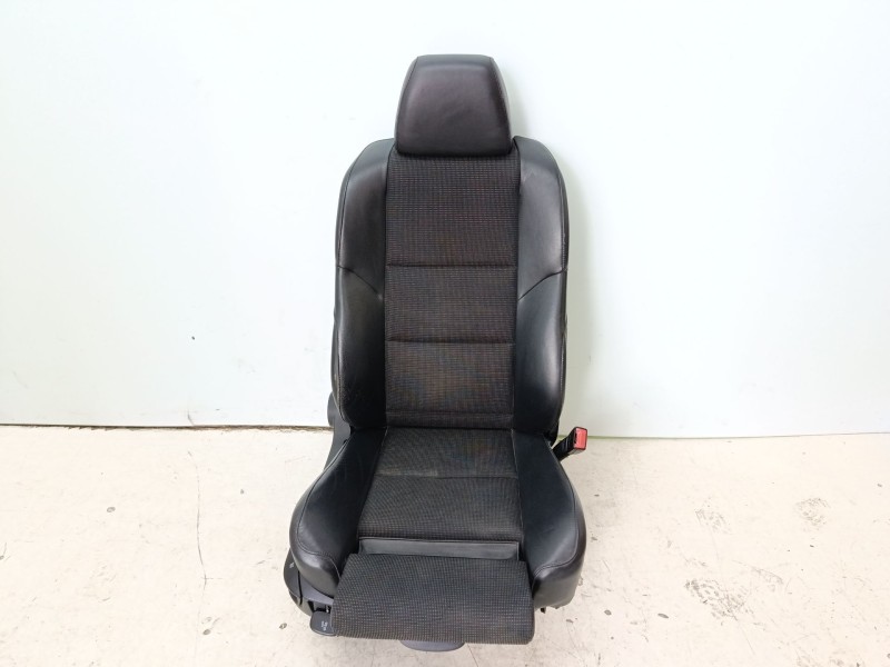 Recambio de asiento delantero derecho para bmw serie 5 berlina (e60) 530i referencia OEM IAM 52107905895 52107918526 / 521079058