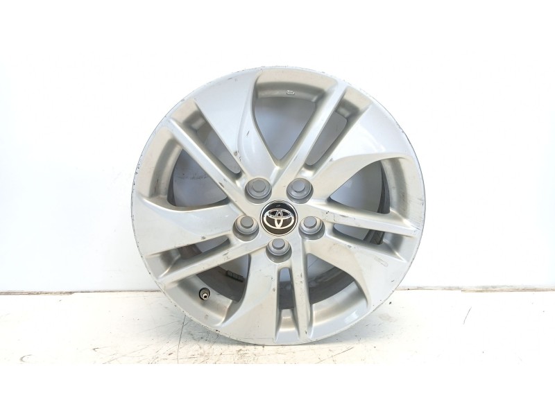 Recambio de llanta para toyota yaris 1.5 16v cat referencia OEM IAM 42611K0030  