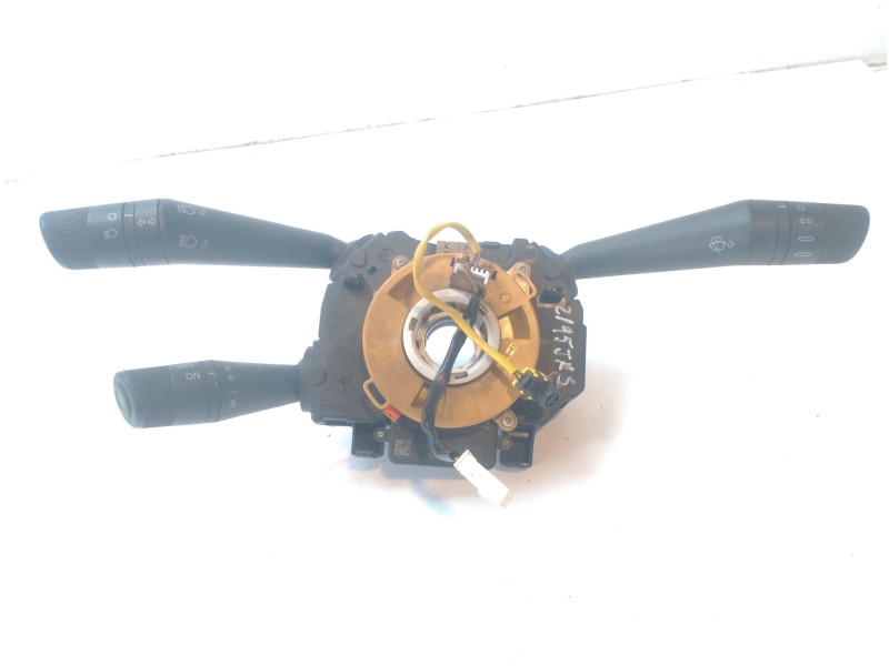 Recambio de mando multifuncion para iveco daily furgón 2.3 diesel referencia OEM IAM 5801464968  
