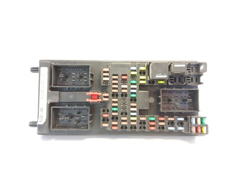 Recambio de caja reles / fusibles para land rover evoque dynamic referencia OEM IAM LR048419  