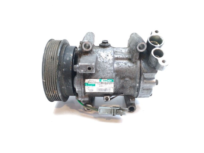 Recambio de compresor aire acondicionado para renault clio iii 1.5 dci diesel referencia OEM IAM 8200365787  