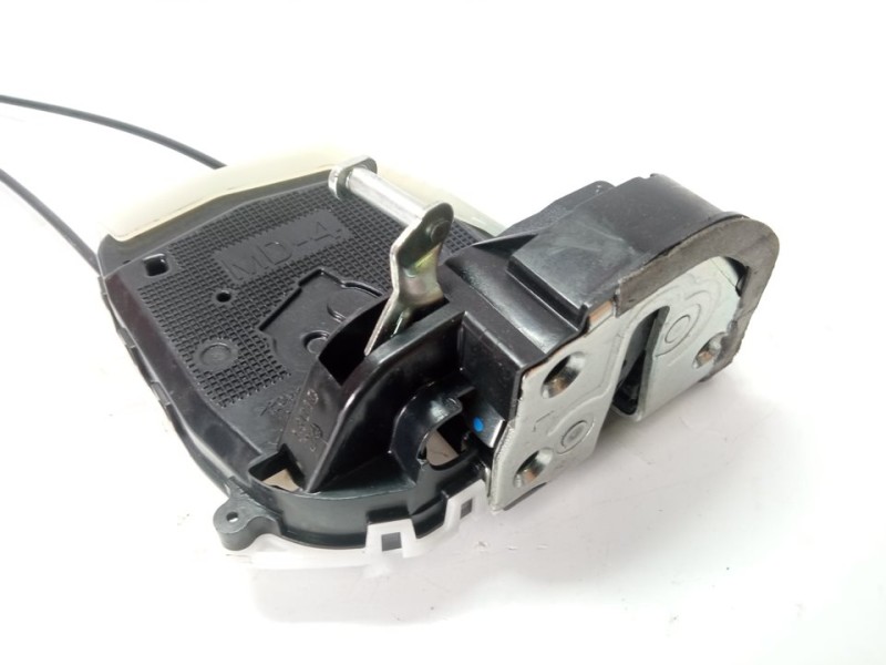 Recambio de cerradura puerta trasera izquierda para toyota yaris 1.3 16v cat referencia OEM IAM 690500D060  