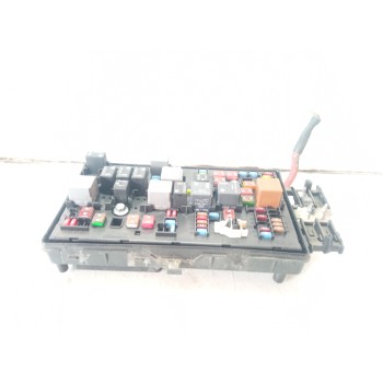 CAJA RELES / FUSIBLES 13285114 1327588104 