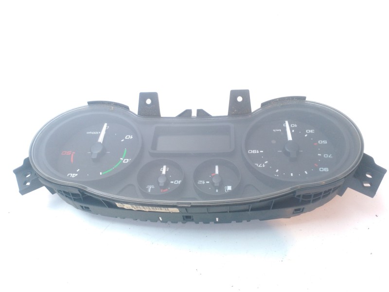 Recambio de cuadro instrumentos para iveco daily furgón 2.3 diesel referencia OEM IAM 5802036581 5801815717 