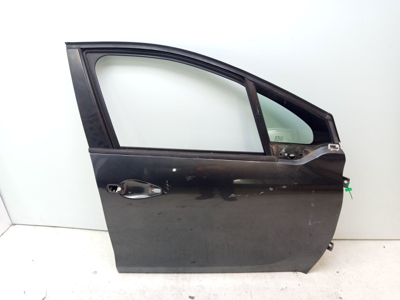 Recambio de puerta delantera derecha para peugeot 208 referencia OEM IAM 9807820680  